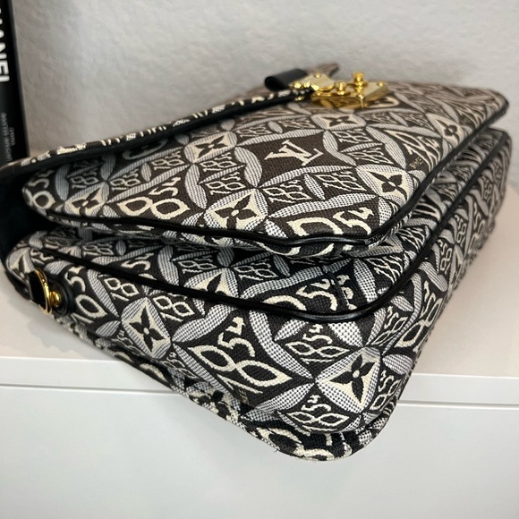 🎀Louis Vuitton Black Since 1854 Jacquard Textile Pochette Metis - Picture 14 of 16